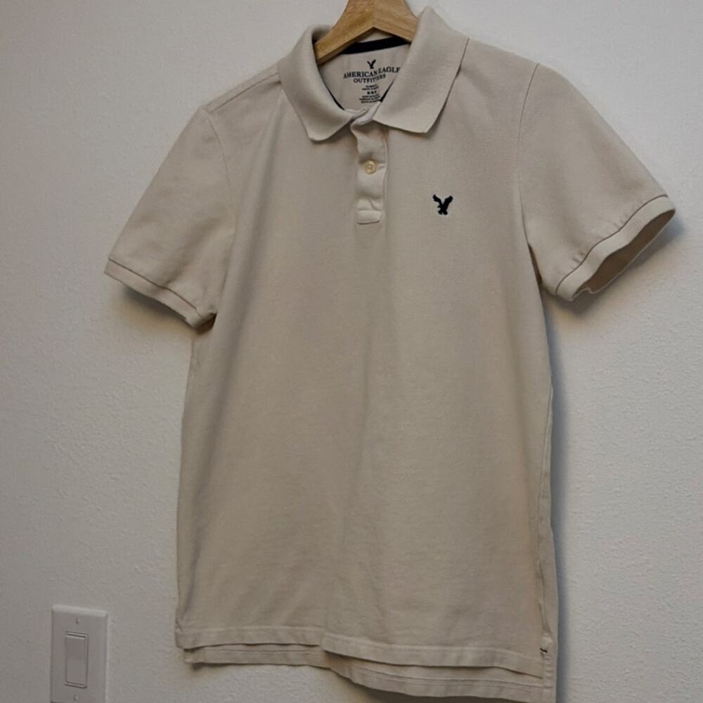 American Eagle Outfitters M Beige Classic Fit Short Sleeve Polo Shirt Logo